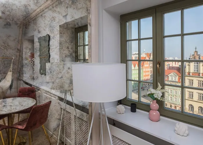 Magiczne Gniazdko Na Samym Rynku