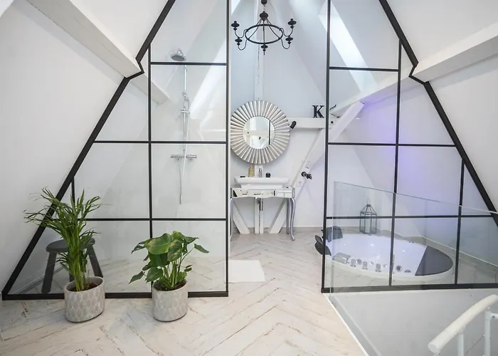 Magiczne Gniazdko Na Samym Rynku