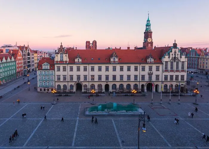 アパート Magiczne Gniazdko Na Samym Rynku ヴロツワフ