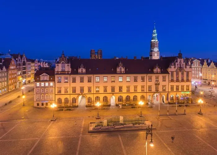 Magiczne Gniazdko Na Samym Rynku *